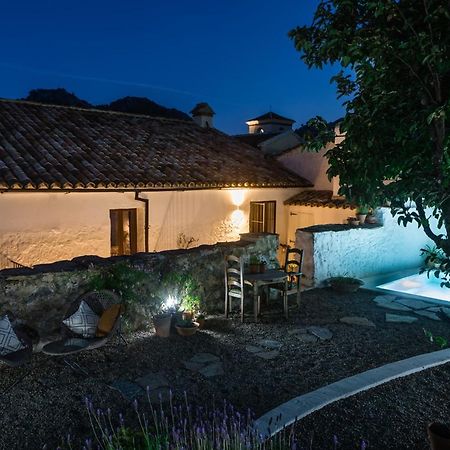 Casa De Los Cuadros Villaluenga Del Rosario Luaran gambar
