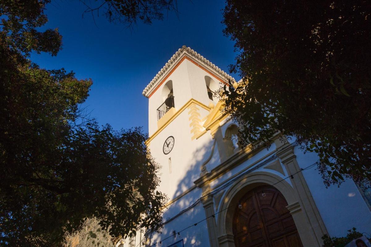 Casa De Los Cuadros Villaluenga Del Rosario Luaran gambar