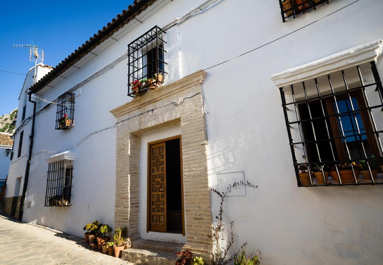 Casa De Los Cuadros Villaluenga Del Rosario Luaran gambar