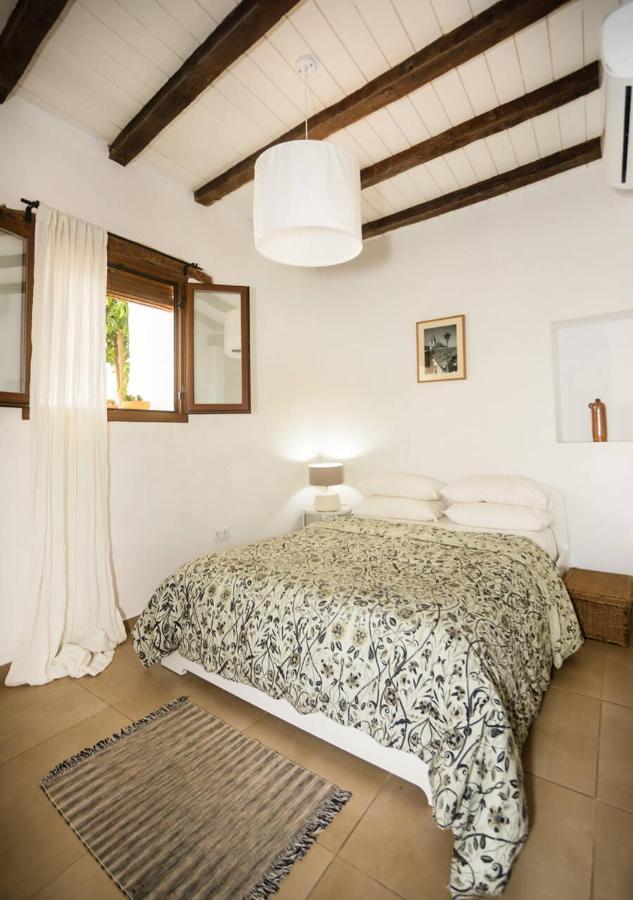 Casa De Los Cuadros Villaluenga Del Rosario Luaran gambar